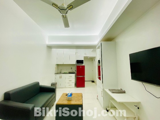 Premium Studio Service Apartment in Bashundhara R/A!